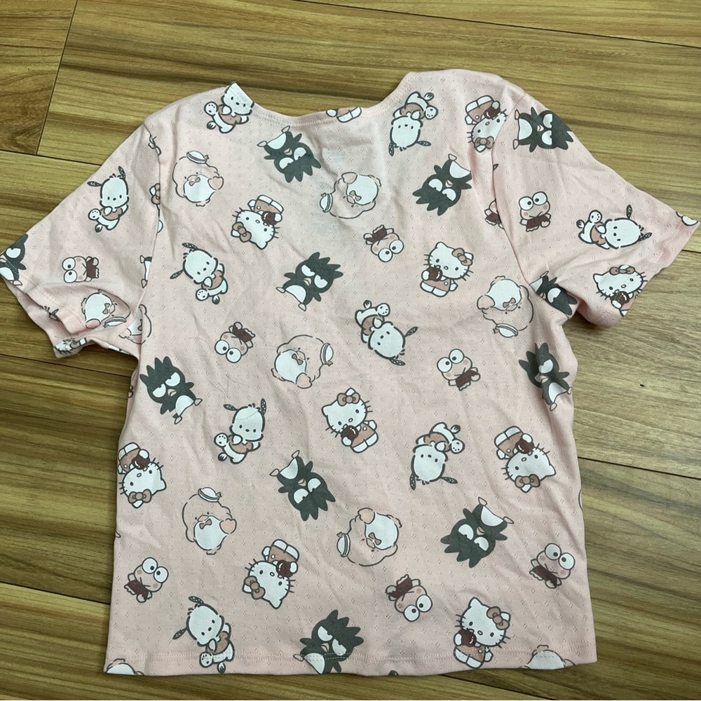 Sanrio Hybrid Hello Kitty and Friends baby Pink tee Shirt top Women’s Sz Lrg NEW